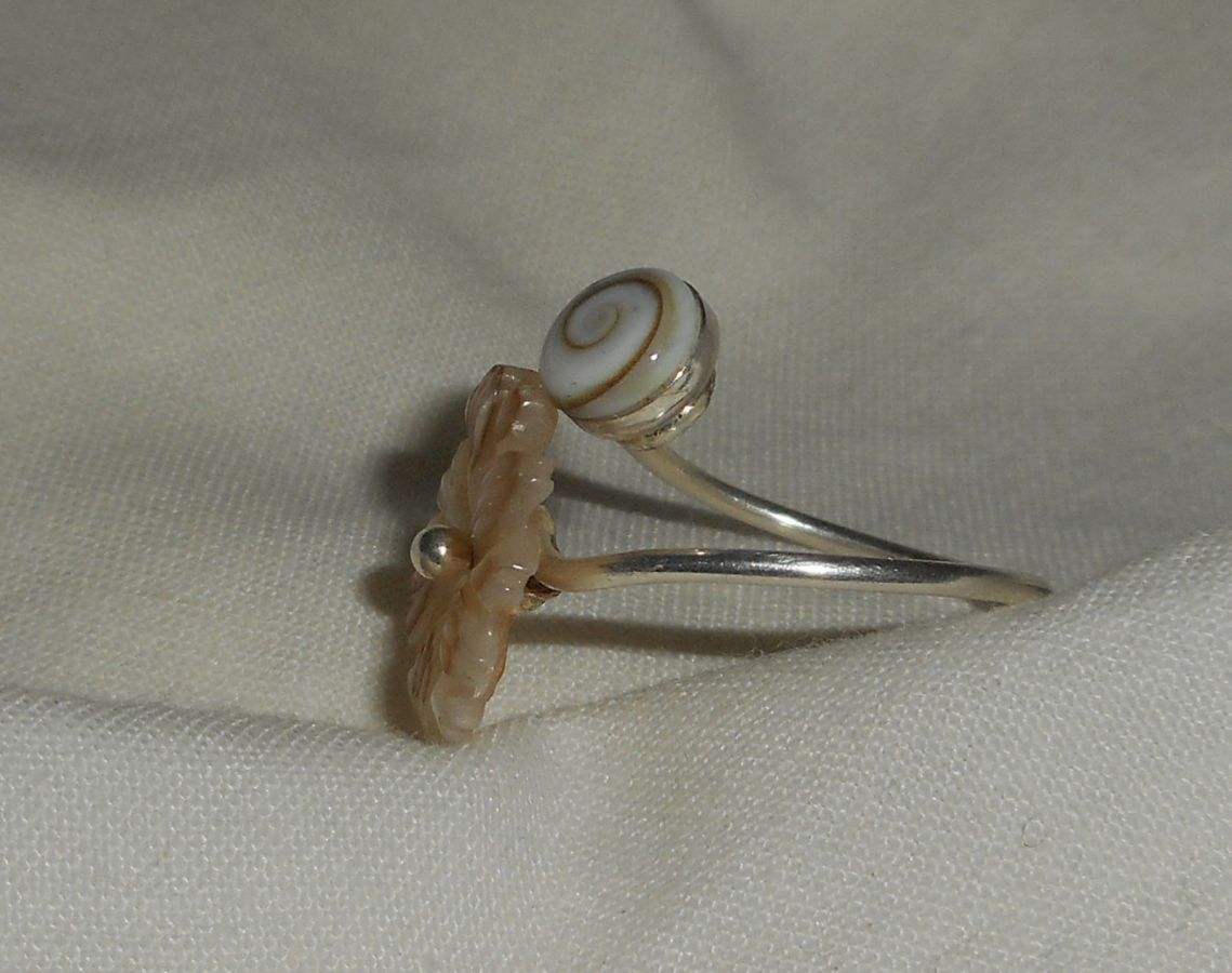 Original 925 sterling sølvring med perlemor tusenfryd og St. Lucia øye
