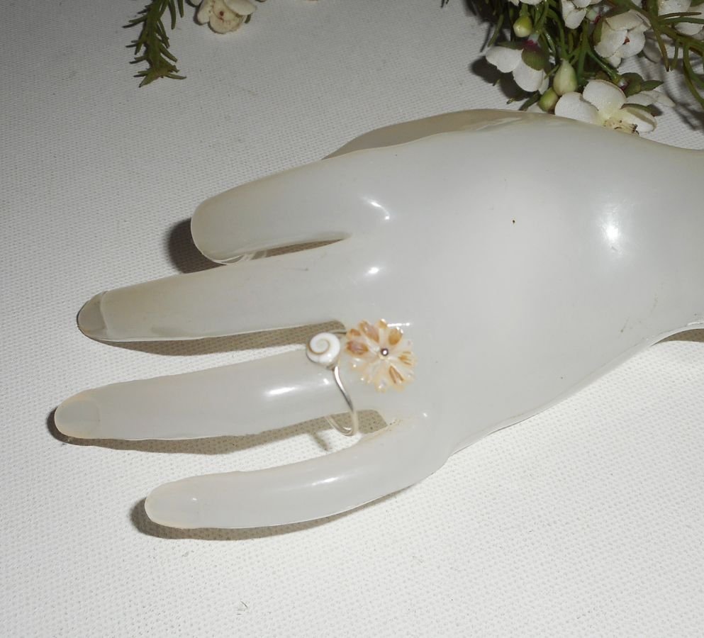 Original 925 sterling sølvring med perlemor tusenfryd og St. Lucia øye